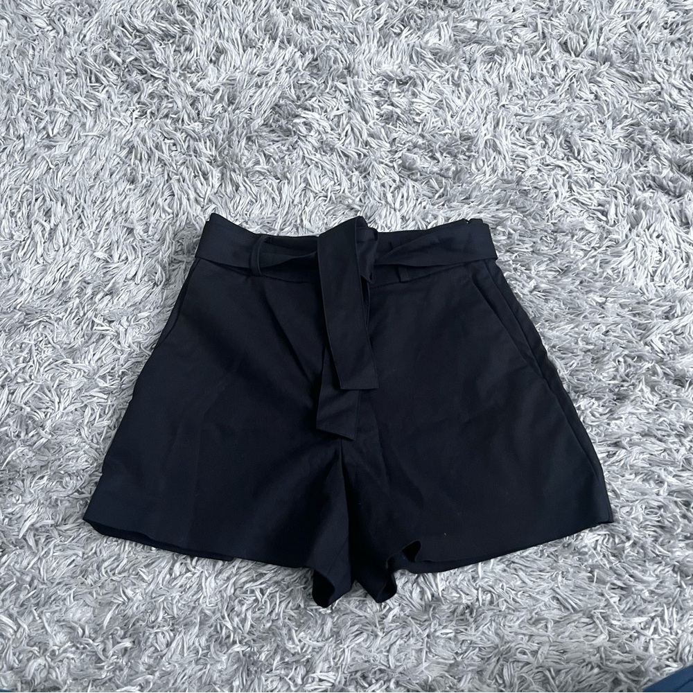 Aritzia Tie Front Shorts